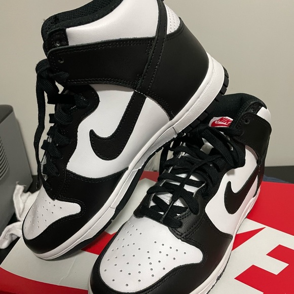 NIKE Dunk High - Panda - Picture 6 of 8